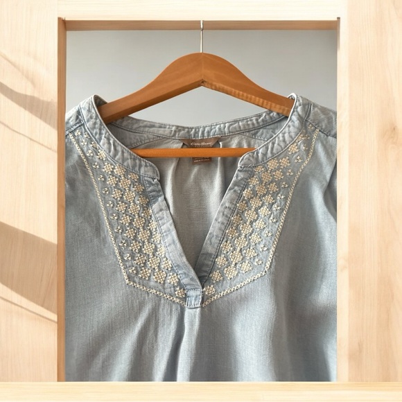 EDDIE BAUER women’s lightweight denim dress - Picture 3 of 5